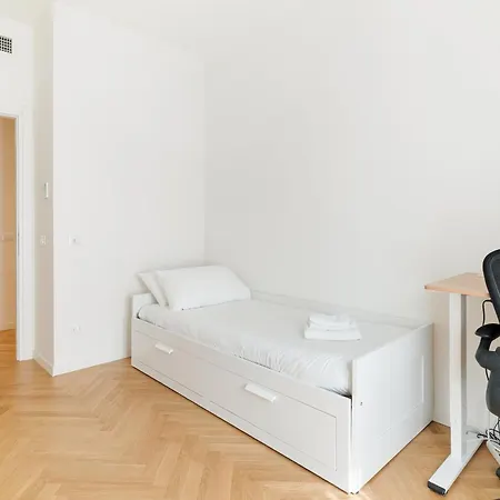 Porta Venezia - Castaldi - Repubblica Trilocale Di Lusso Apartmán