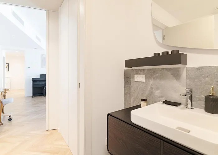 Apartment Porta Venezia - Castaldi - Repubblica Trilocale Di Lusso